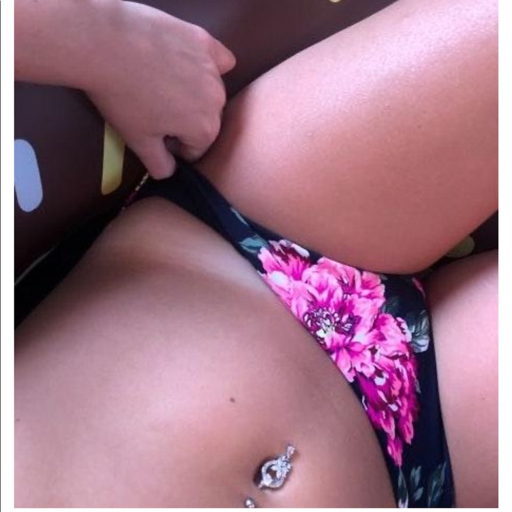 Floral, ruffle bikini bottoms